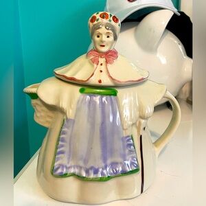 Vintage Granny Ann teapot